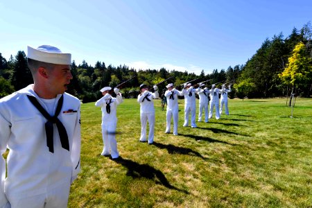 World War II veteran laid to rest After 75 Years 160829-N-EC099-104