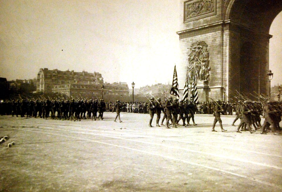 World War I American troops at The Victory March in London, July 1919 (29880764930)