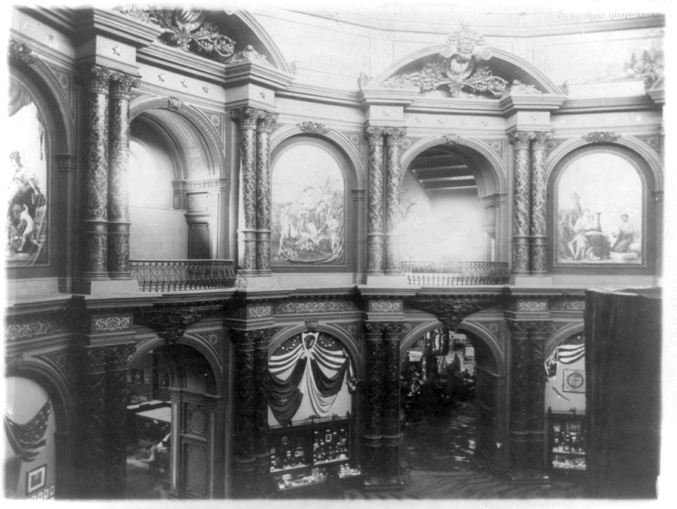 World's Columbian Exhibition, Chicago, 1893 - interiors)- dome and rotunda of U.S. Govt. Bldg LCCN2005694659