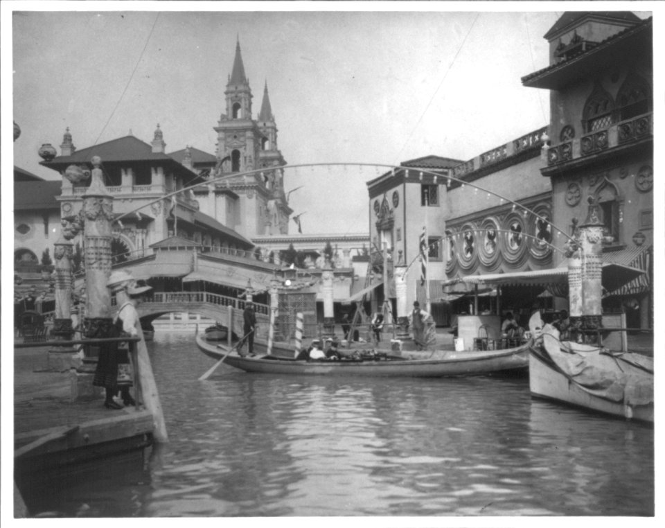 World's Columbian Exposition, Chicago, Ill.- Long boat on Venetian canal LCCN2006680021