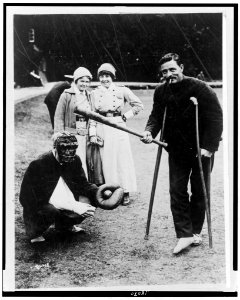Wounded Canadians at Mrs. Astor's hospital, playing ball-World War, 1914-1918 LCCN97510247