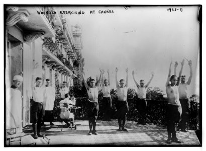 Wounded exercising at Cannes LCCN2014709081