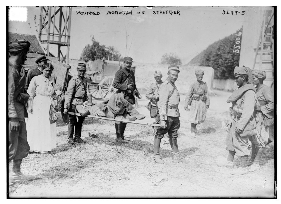 Wounded Moroccan on stretcher LCCN2014697636