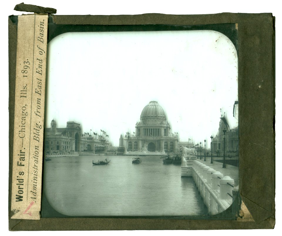 World's Columbian Exposition lantern slides, Administration Building from the East End of Basin (NBY 8810)