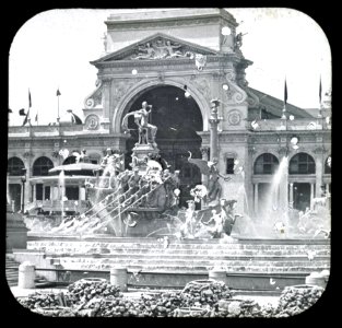 World's Columbian Exposition lantern slides, McMonnie's Fountain (NBY 8757) photo