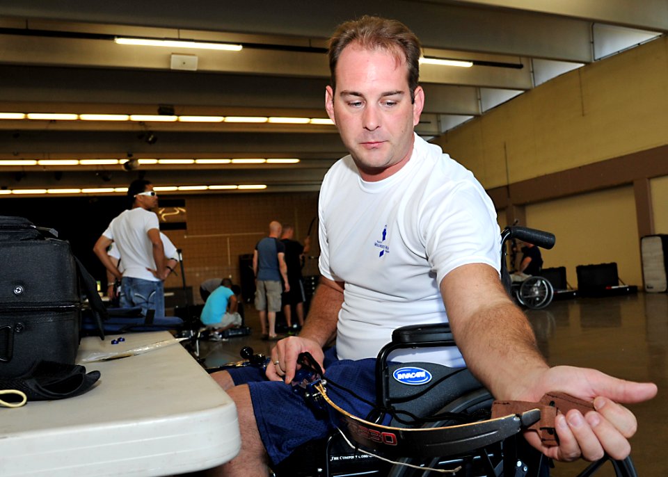 Wounded Warrior Pacific Trials 121112-N-IT566-002