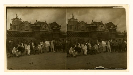 Wounded soldiers of the Czar - convalescents at Marinsky Hospital during the siege, Port Arthur LCCN2005678628