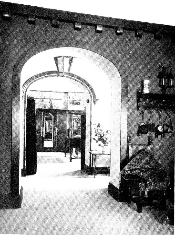 Worth Biarritz salon