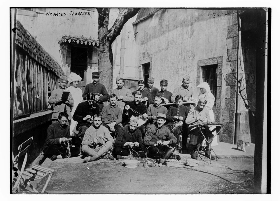 Wounded, Quimper LCCN2014706698