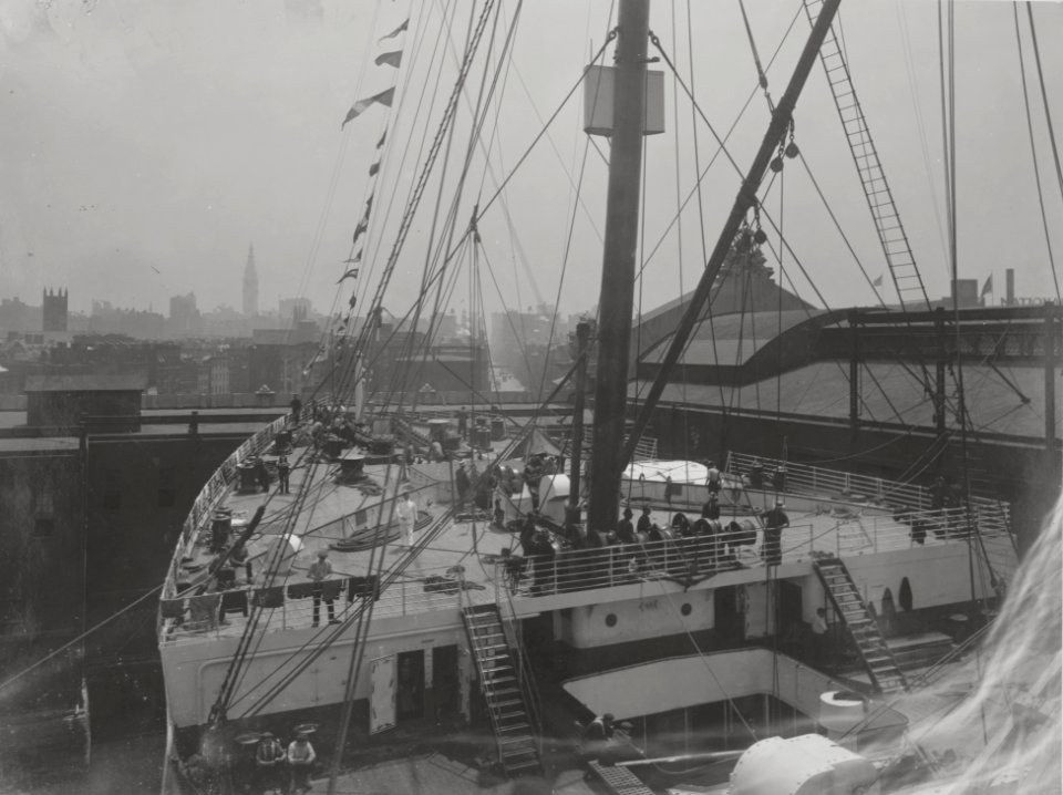 Wrau-olympic-foredeck