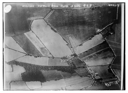 Wrecked Zeppelin from plane in Eng. (i.e. England) LCCN2014706051