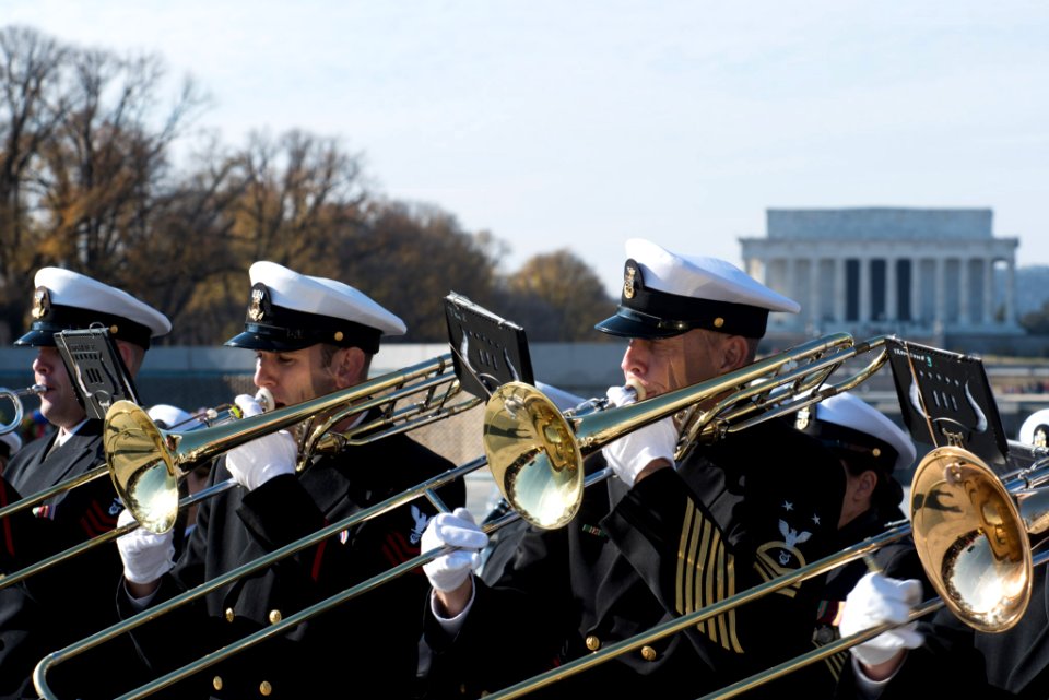 Wreath laying commemorating the 75th anniversary of the attack on Pearl Harbor. (31678177911)