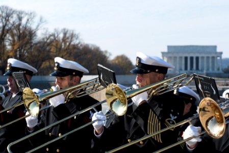 Wreath laying commemorating the 75th anniversary of the attack on Pearl Harbor. (31678177911)