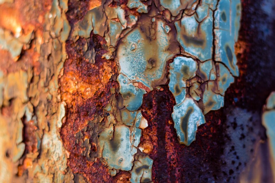 Decay paint rust