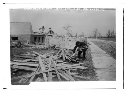 Wreckage of new library building, Indianapolis LCCN2014689145