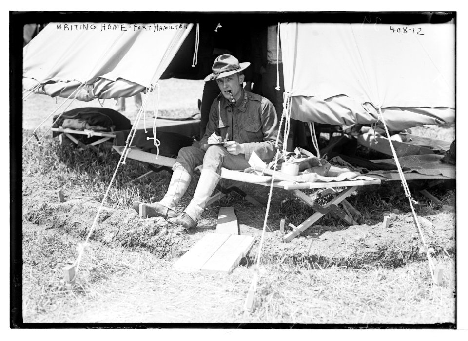 Writing home, Fort Hamilton LCCN2014681926