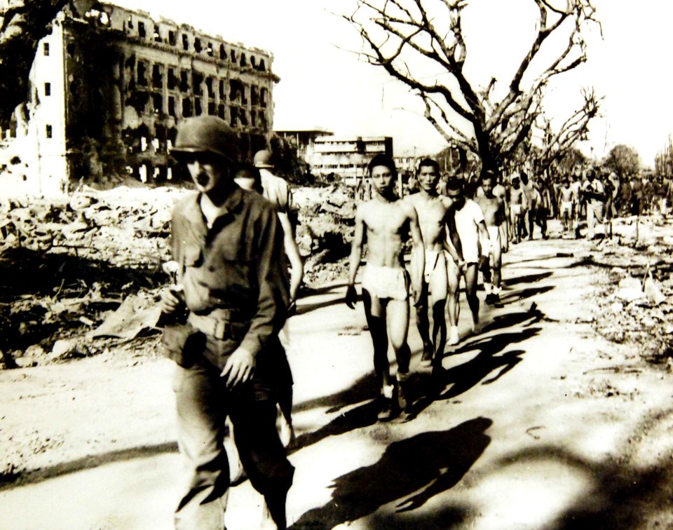 WWII Japanese Prisoners of War in the Philippines (33628878024)