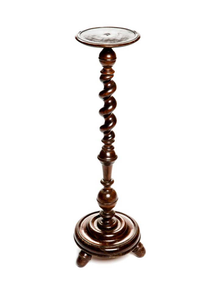 Bord, gueridon med spiralben, 1600-talets slut - Hallwylska museet - 108441