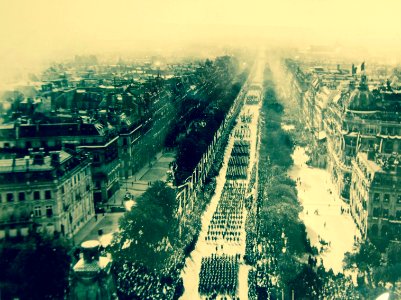 WWI victory parade in Paris, France November 1918 (28170291243) photo