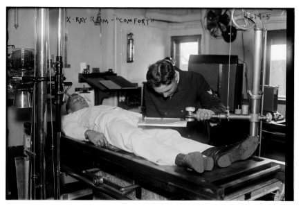 X-Ray Room. COMFORT LCCN2014707175