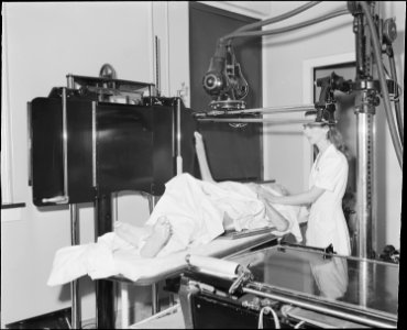 X-Ray room. Clinch Valley Clinch Hospital, Richlands, Tazewell County, Virginia. - NARA - 541103