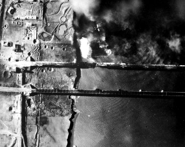 Yalu bridges AD-3 Nov1950