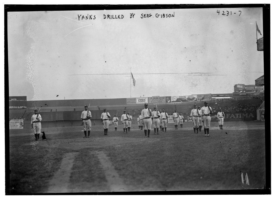 Yanks drilled by Serg. Gibson LCCN2014704741