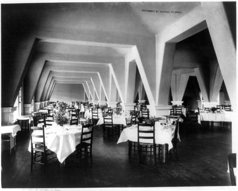 Yellowstone National Park- Mammoth Hotel dining room LCCN2004670741