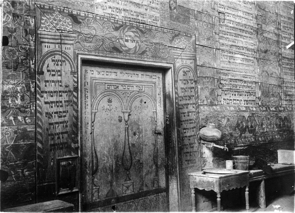Yaryshiv, wooden synagogue -5