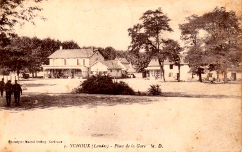 Ychoux - Place de la Gare