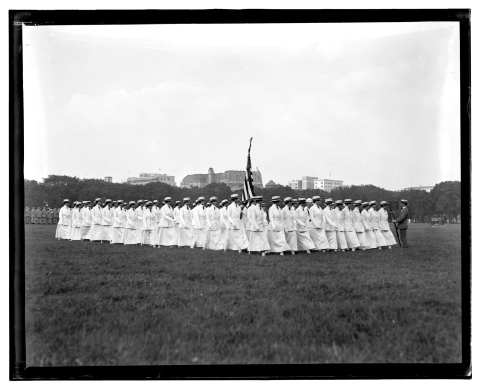 Yeoman & Marinettes mustering out, July 31, 1919 LCCN2016844505