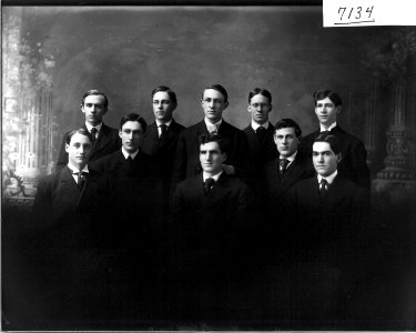 YMCA group portrait 1905 (3194670673) photo