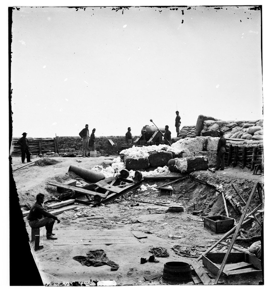 Yorktown, Virginia (vicinity). Confederate fortifications reinforced with bales of cotton LOC cwpb.01599