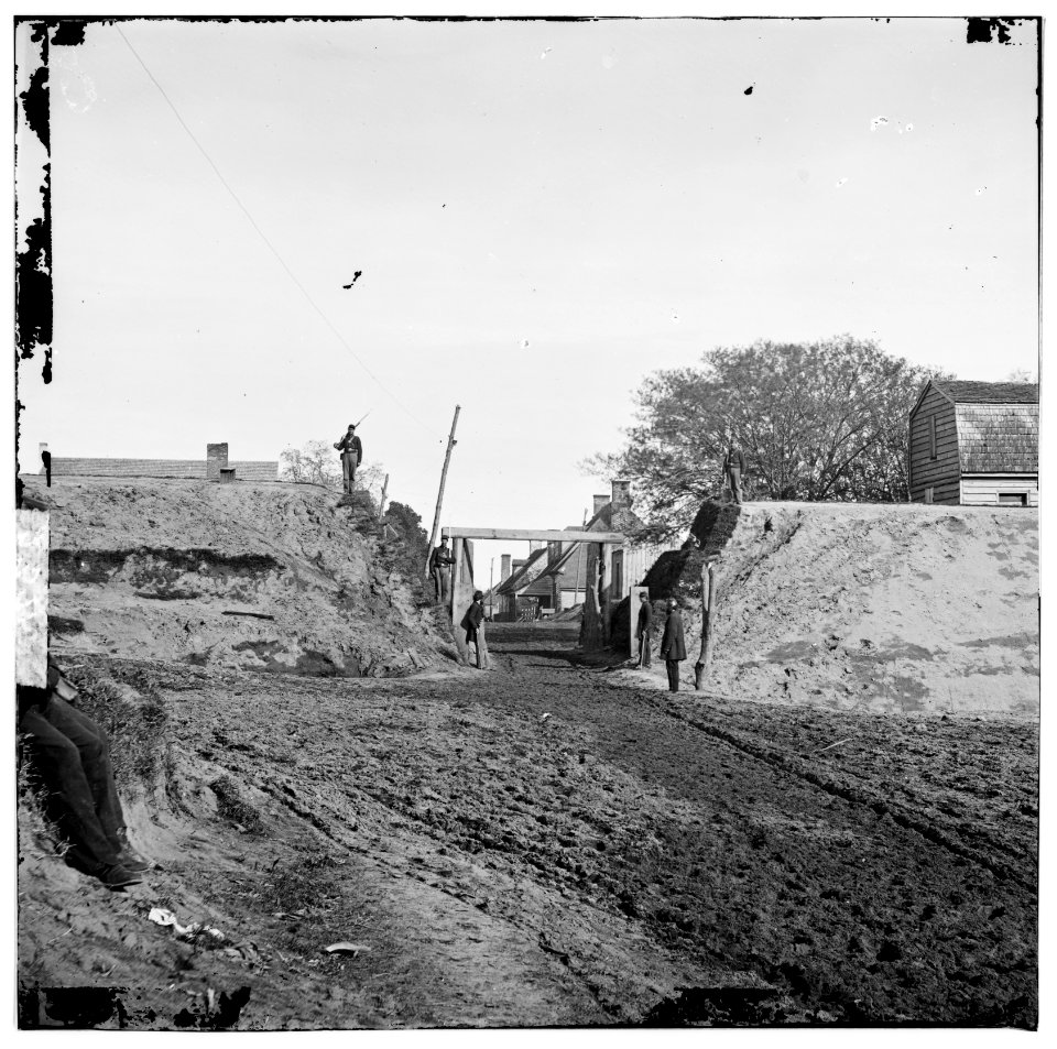 Yorktown, Virginia. Sally port in the center of the southwestern point of entrenchments LOC cwpb.01608