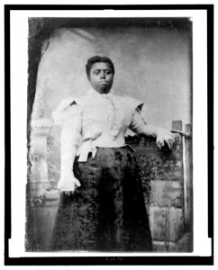 Young African American woman, full-length portrait standing LCCN2006688031 photo