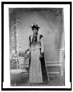 Young African American woman, full-length portrait, standing LCCN2006688039 photo