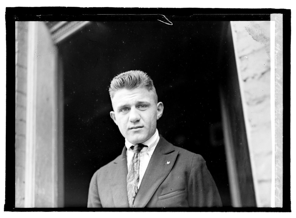 Young Ahern, Featherweight Champ LCCN2016821940
