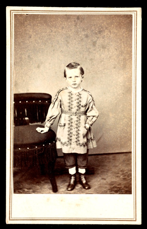Young boy, Lennie, at about 4 1-2 years old) - J. G. Stacy, Dover, Me LCCN2016653182
