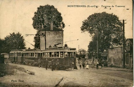 Young - MONTFERMEIL - Terminus du Tramway