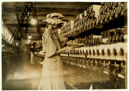 Young women (spooler) Kelser Mfg. Co., Salisbury, N.C. LOC nclc.01517