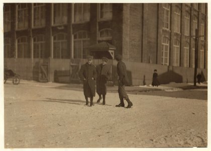 Young workers adolescence and younger in Manomet, Nonquitt and Nashawena Mills. Going to dinner and back to wrk. Noon. January 9, 1912. Richard K. Conant, Witness. LOC nclc.02509