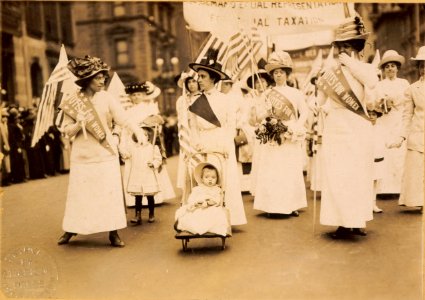 Youngest parader in New York City suffragist parade LCCN97500068 (cropped) photo