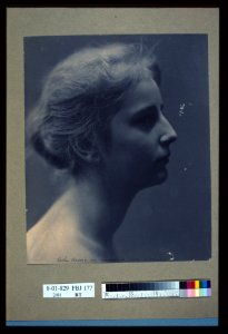 Young woman, facing right, head-and-shoulders profile portrait LCCN2004676318 photo