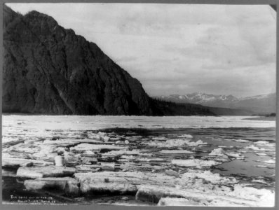 Yukon River- The going out of the ice LCCN97508270