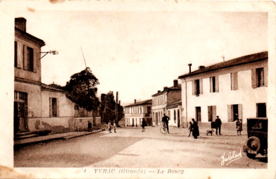 Yvrac bourg 11