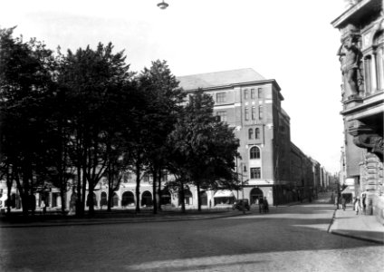 Yrjönkatu 12-14 ja Kolmikulma - N25906 (hkm.HKMS000005-km003lqn)