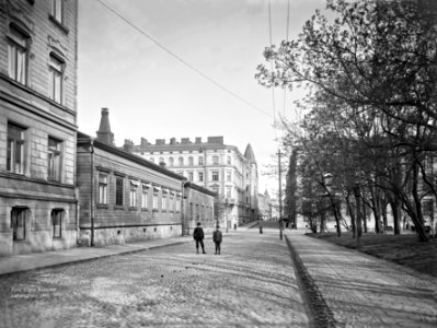 Yrjönkatu 9, 7 Oikealla Vanha kirkkopuisto - N236 (hkm.HKMS000005-000000sa)