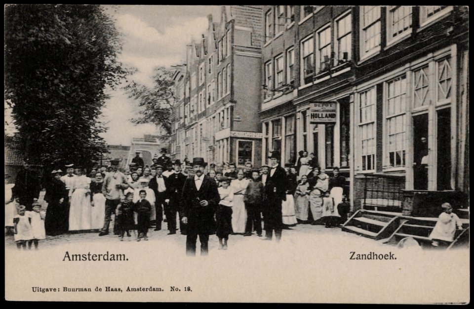 Zandhoek met in het midden hoek Taanstraat en op de achtergrond de brug over de Realengracht naar de Grote Bickersstraat, Afb PRKBB00282000001