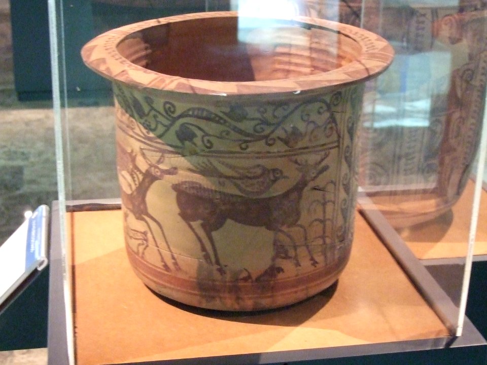 Zaragoza - Museo - Kalathos ibérico 02