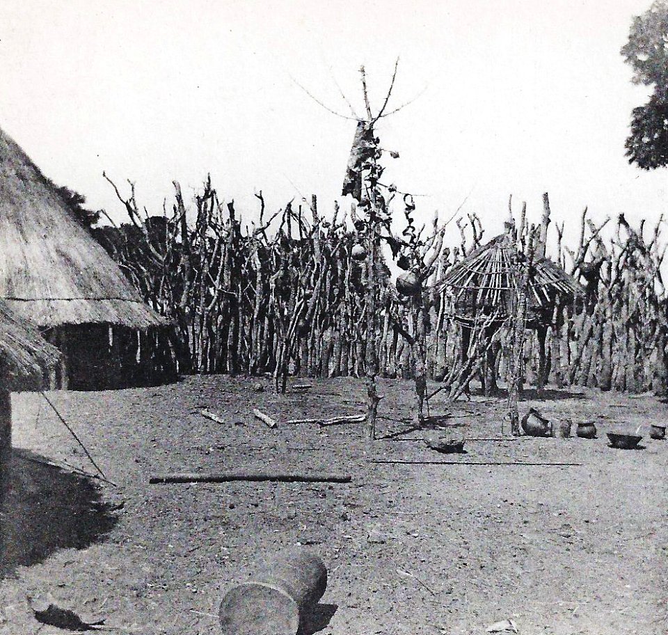 Zambèze-Autel zambézien (cropped)